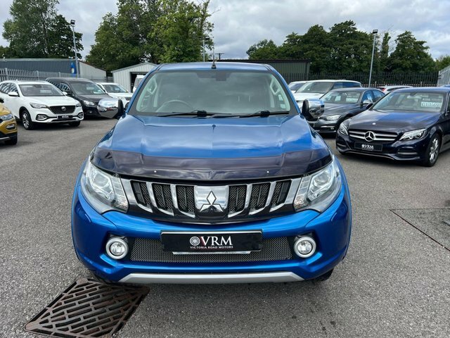 Mitsubishi L200 Di-d Dc Barbarian Pickup Blue #4