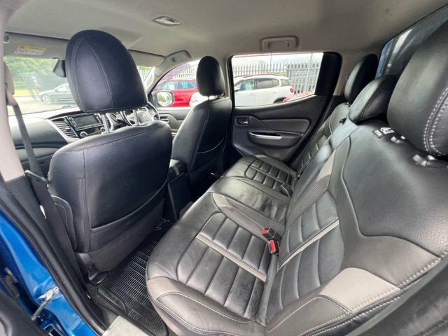 Mitsubishi L200 Double Cab Di-d 178 Titan 4Wd White #17