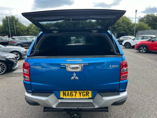 Mitsubishi L200 Double Cab Di-d 178 Titan 4Wd White #28