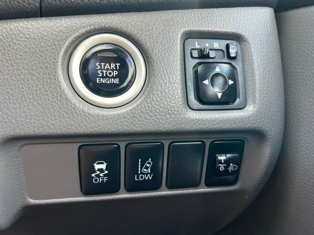 Mitsubishi L200 Double Cab Di-d 178 Titan 4Wd White #24