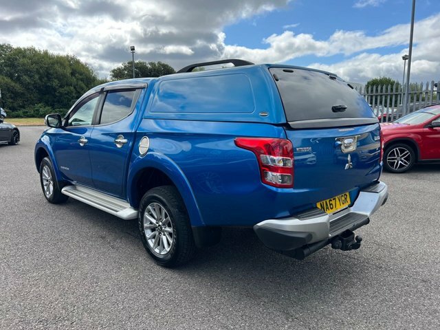 Mitsubishi L200 Di-d Dc Barbarian Pickup Blue #6