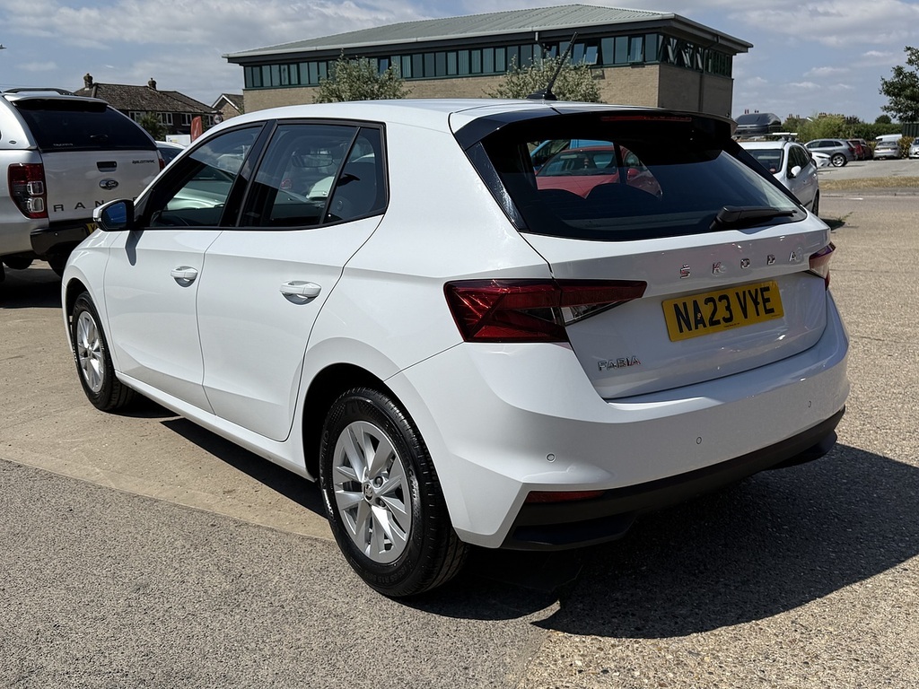 Skoda Fabia 1.0 Mpi Se Comfort U12251 Ulez NA23VYE White #4