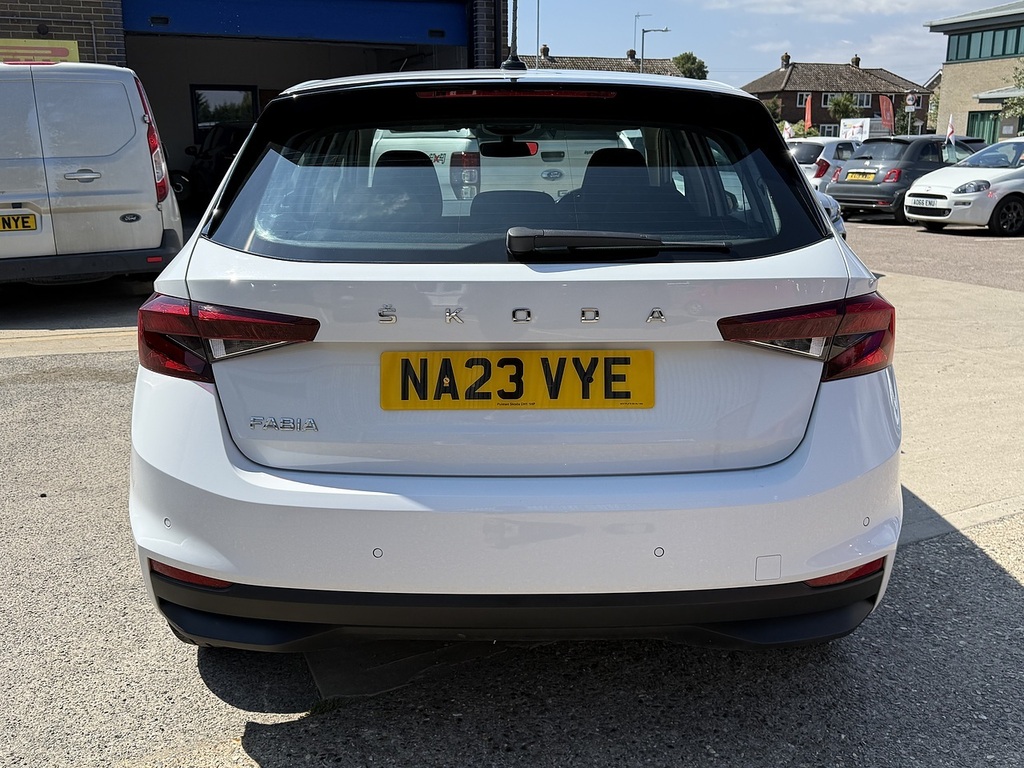 Skoda Fabia 1.0 Mpi Se Comfort U12251 Ulez NA23VYE White #3