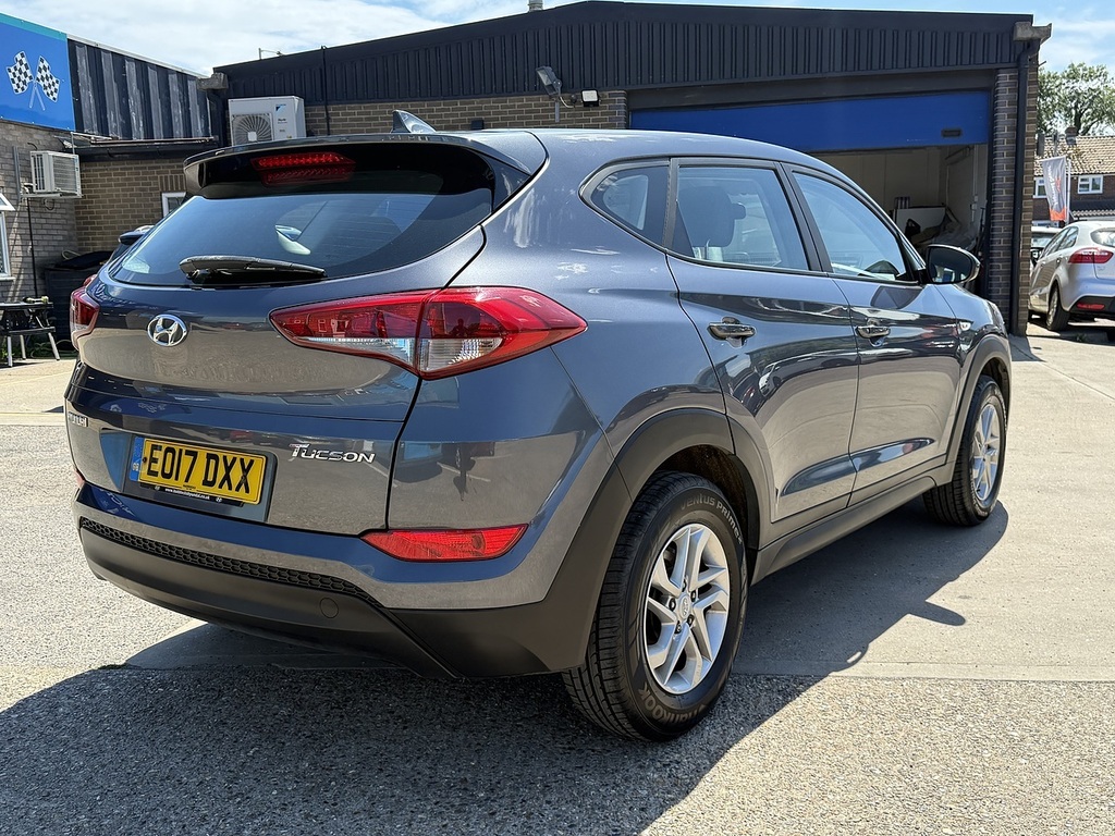 Hyundai Tucson 1.6Gdi S Bluedrive U12263 Ulez EO17DXX Grey #2