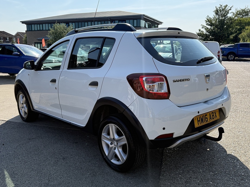 Dacia Sandero Stepway 1.5Dci Laureate Euro 6 U12266 Ulez White #4