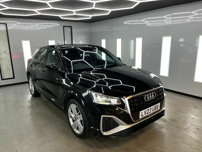 Audi Q2 Tfsi S Line Black