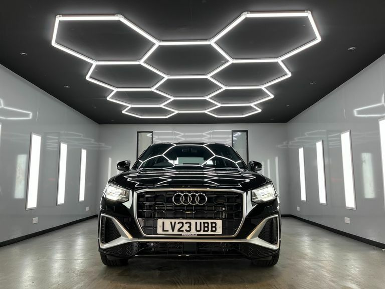 Audi Q2 Tfsi S Line LV23UBB Black #5