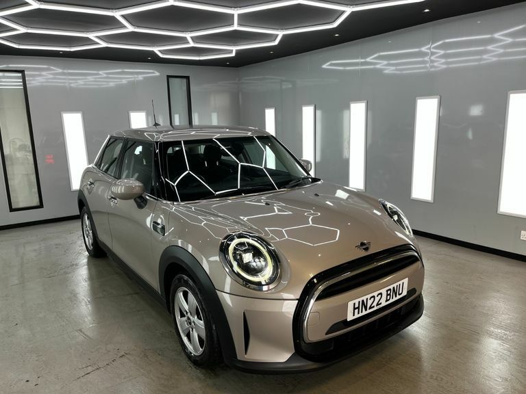 Mini Hatch Cooper Classic HN22BNU Grey