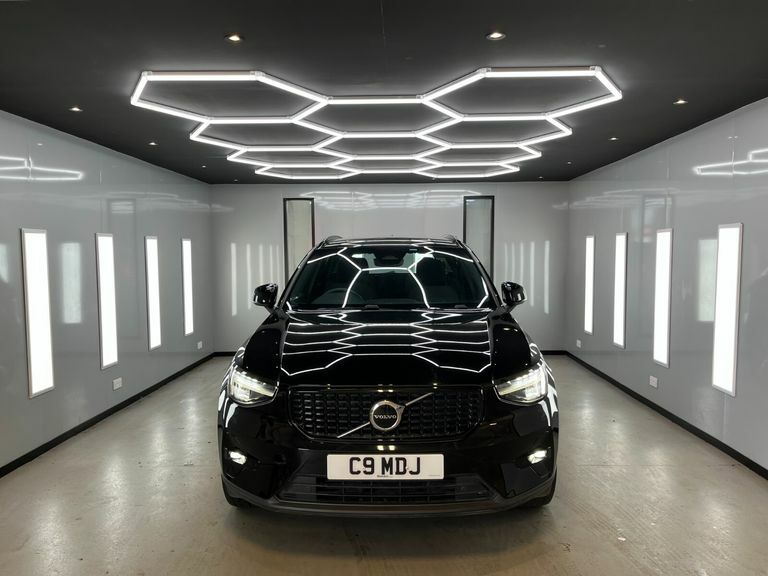 Volvo XC40 B4 Plus Awd Mhev Black #4