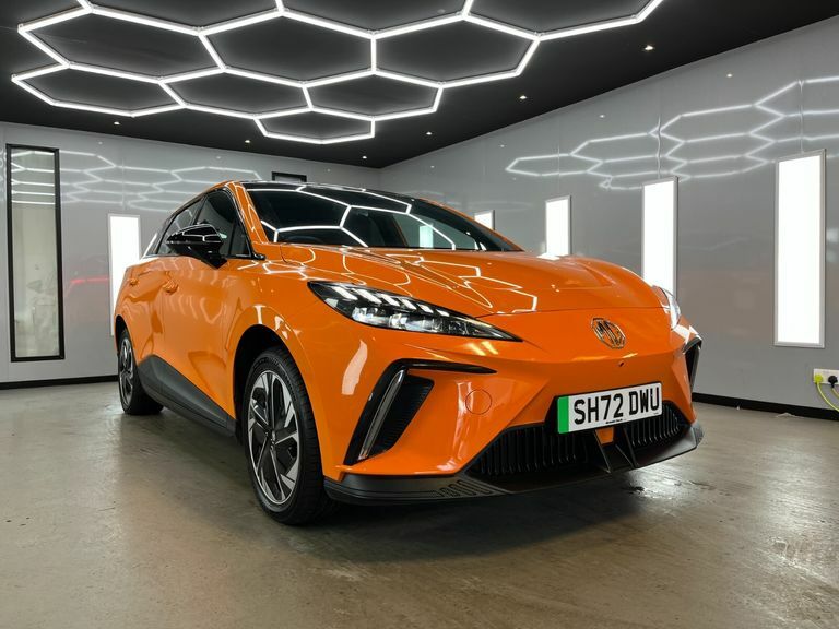 MG MG4 Trophy Orange #2
