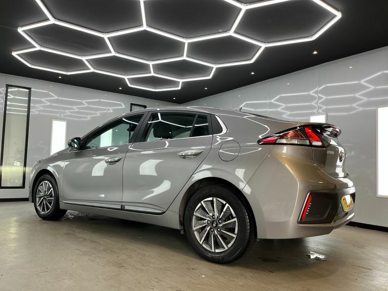Hyundai Ioniq Premium Grey #42
