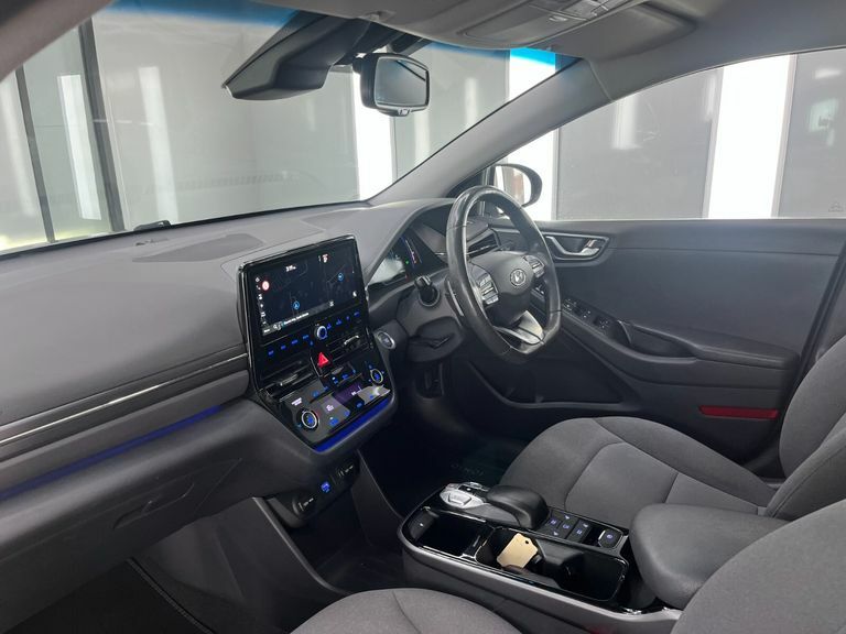 Hyundai Ioniq Premium Grey #28