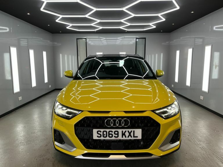 Audi A1 Tfsi Citycarver Yellow #4