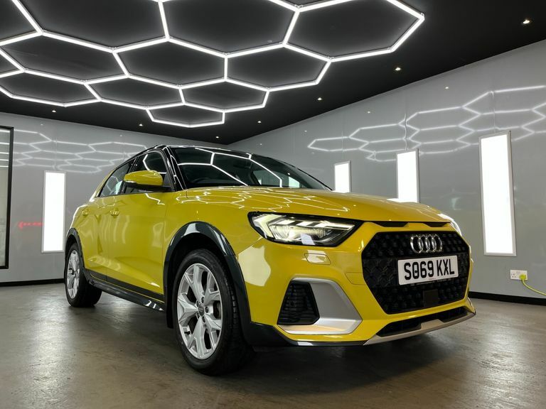 Audi A1 Tfsi Citycarver Yellow #2