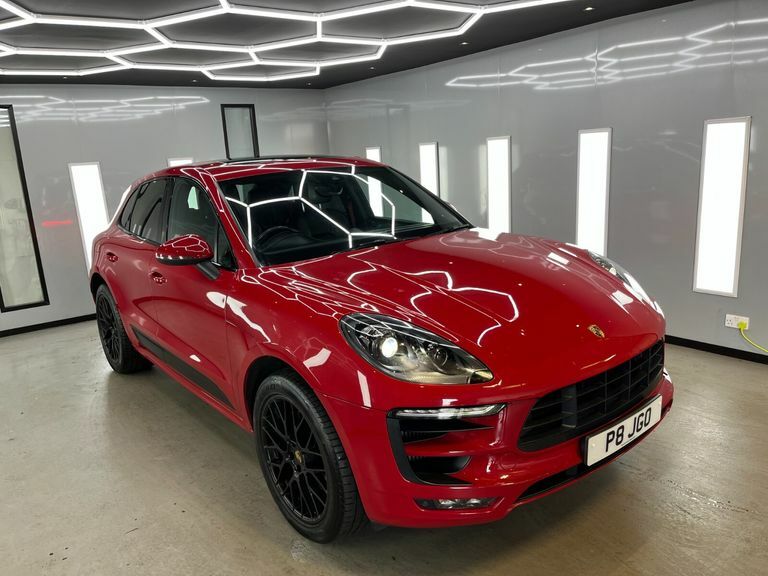 Porsche Macan Gts Pdk Red