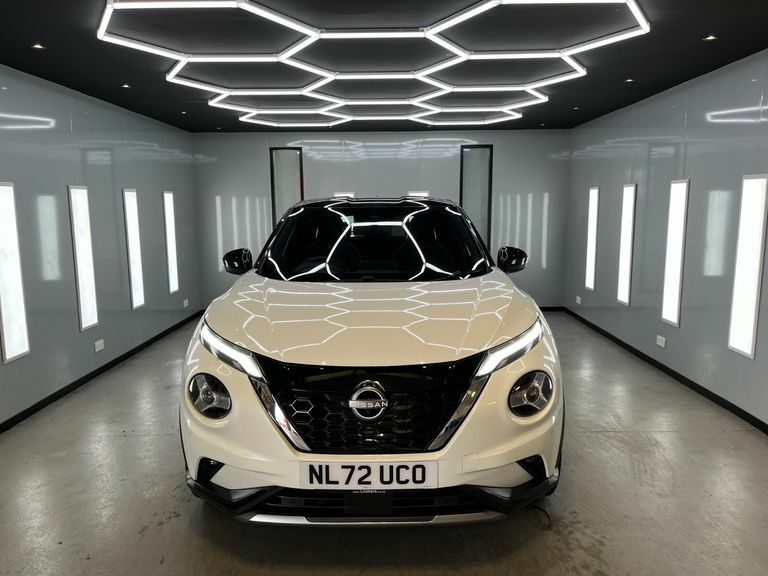 Nissan Juke Tekna Plus White #4