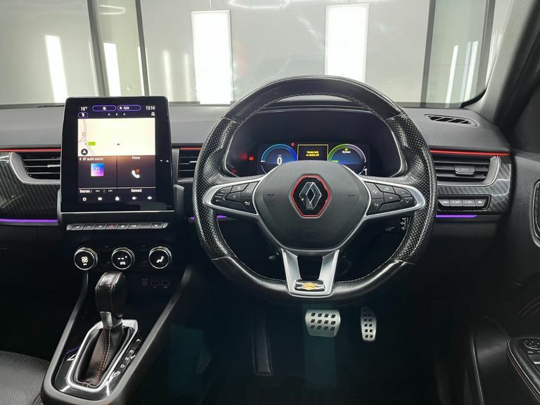 Renault Arkana Renault Arkana 1.6 E-tech Hybrid 145 R.s. Line White #31