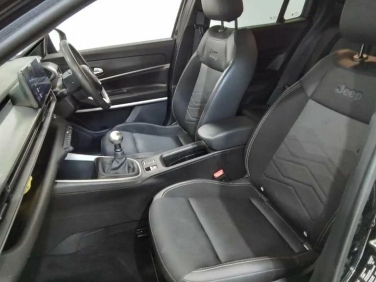 Jeep Avenger Summit Black #2