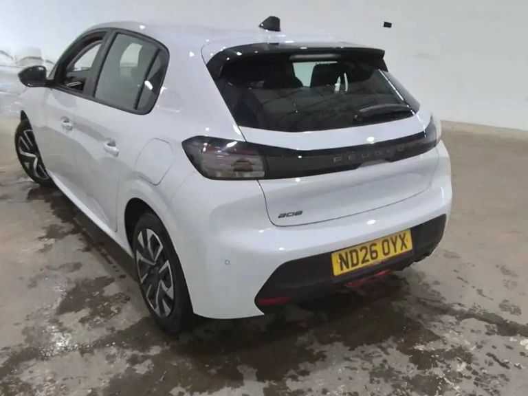 Peugeot 208 Style White