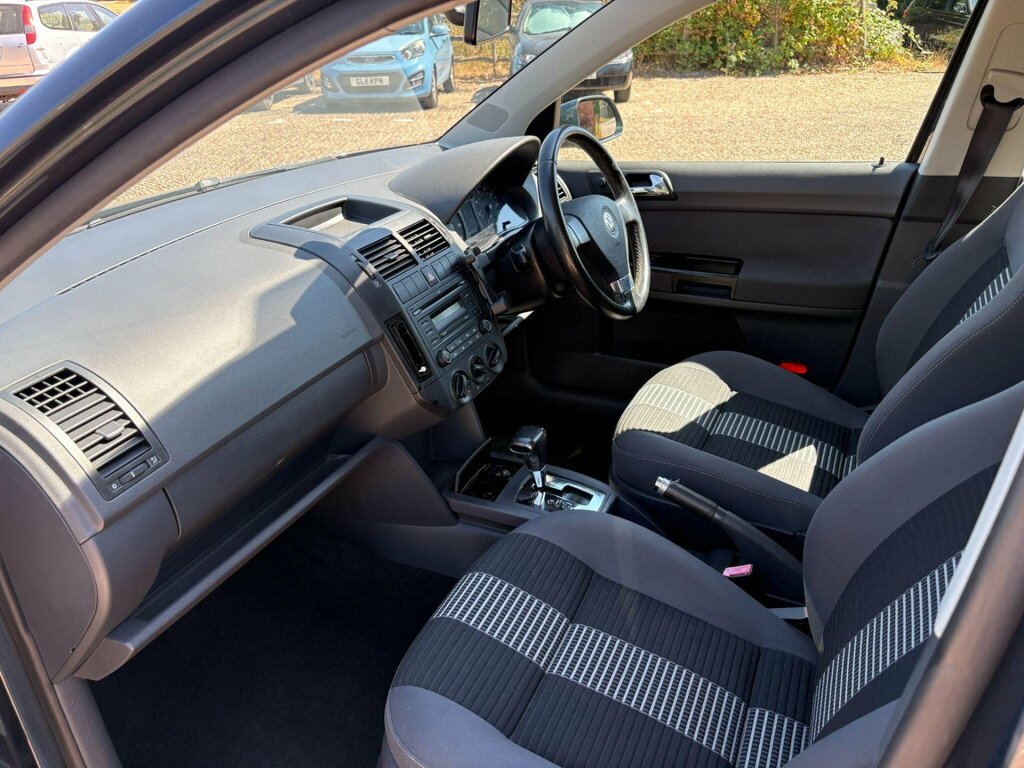 Volkswagen Polo  Black #36