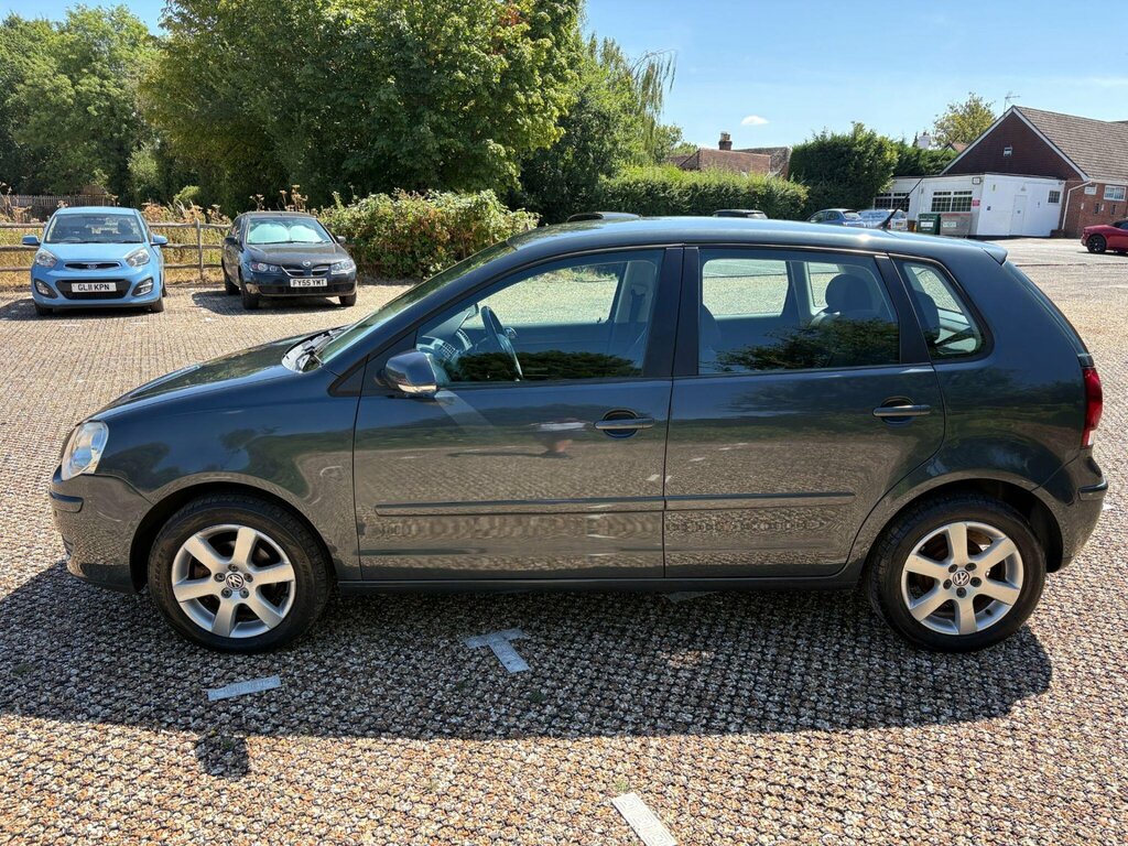 Volkswagen Polo  Black #4