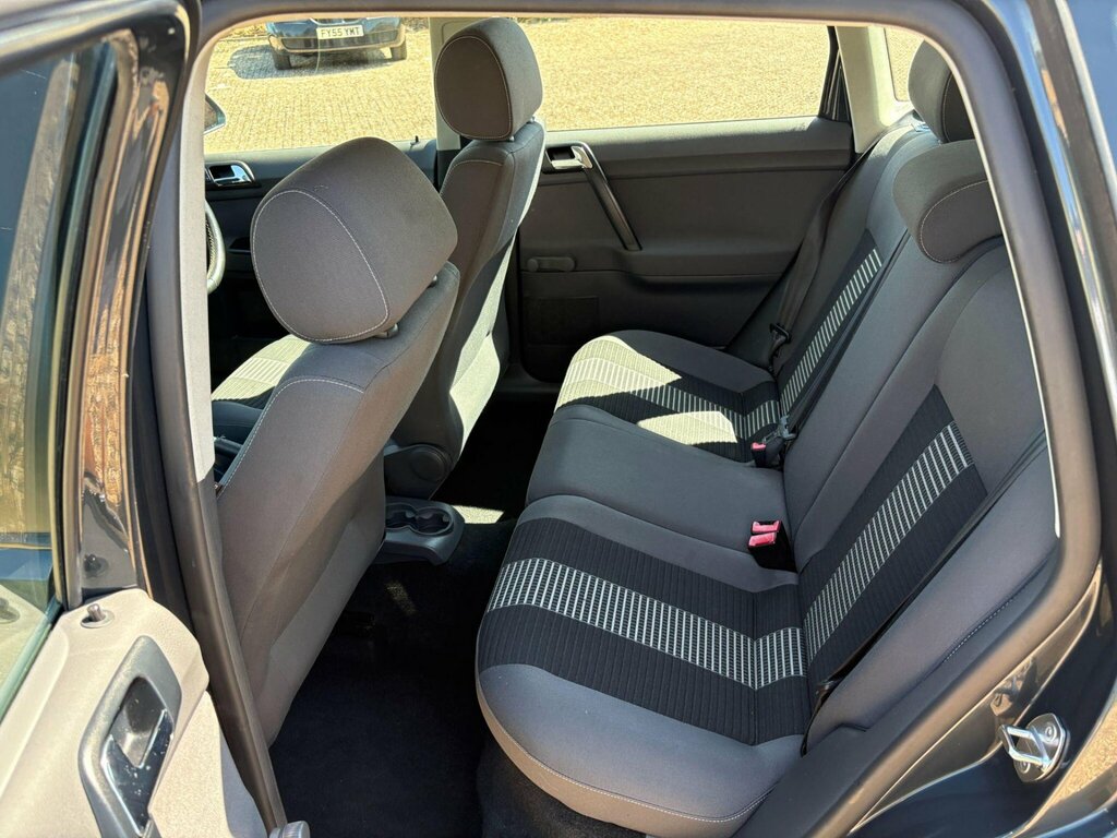 Volkswagen Polo  Black #42
