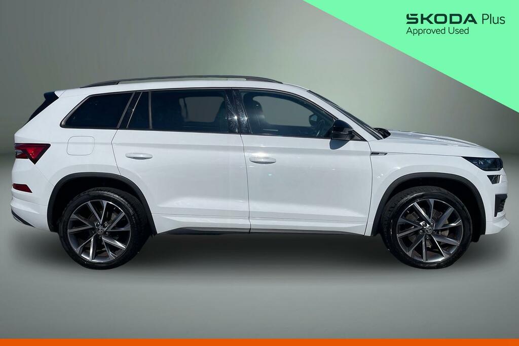 Skoda Kodiaq Skoda Kodiaq Sportline 7 Seats 2.0 Tsi 190 Ps 4X AK22RWJ White #4