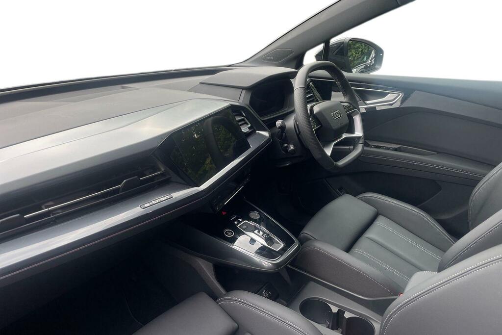 Audi Q4 E Tron Audi Q4 E-tron Q4 Black Edition 45 E-tron 210,00 K AF26YHO Blue #2