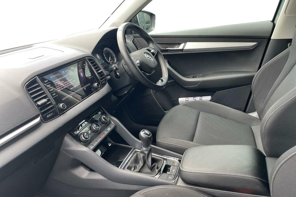 Skoda Karoq Skoda Karoq Se Drive 2.0 Tdi 150 Ps 6G Man Grey #2