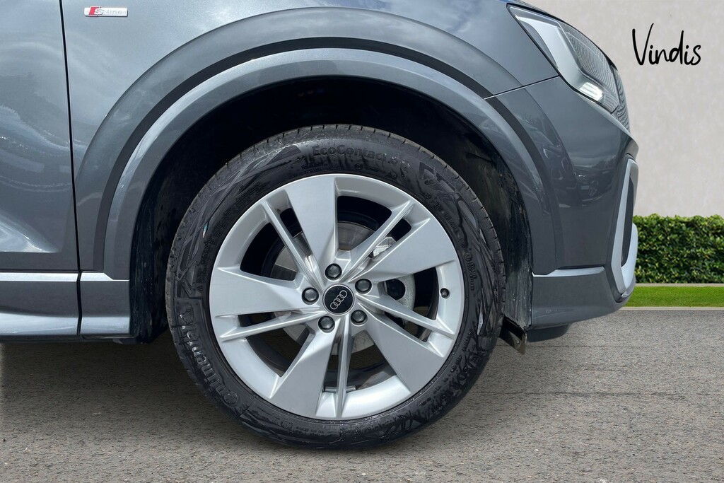 Audi Q2 Audi Q2 S Line 35 Tfsi 150 Ps S Tronic AE25UXB Grey #5