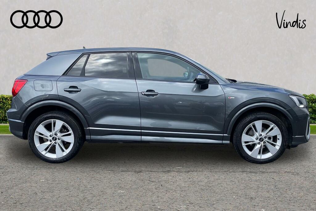 Audi Q2 Audi Q2 S Line 35 Tfsi 150 Ps S Tronic AE25UXB Grey #4