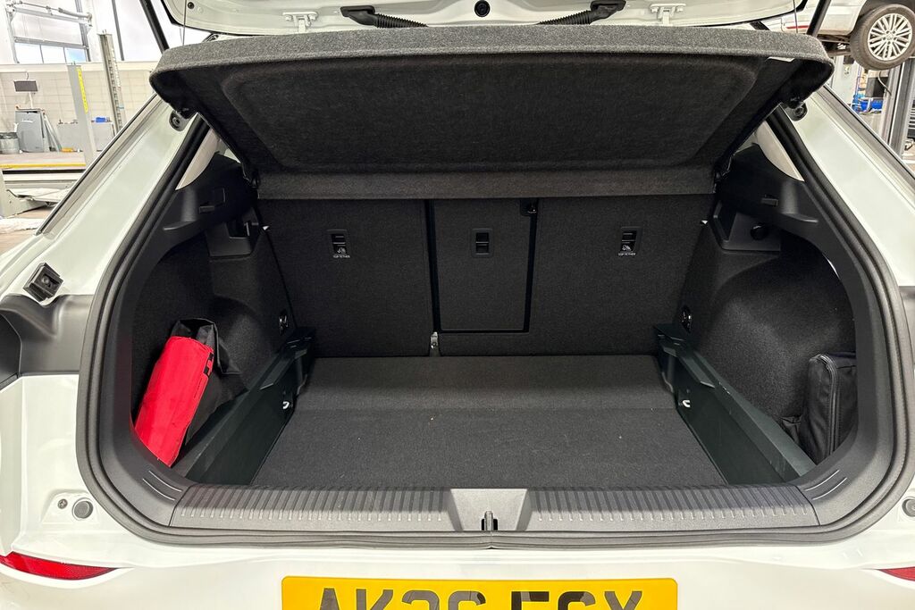 Volkswagen T-Roc Volkswagen T-roc Life 1.5 Etsi 150 Ps 7-Speed Dsg AK26EGX White #6