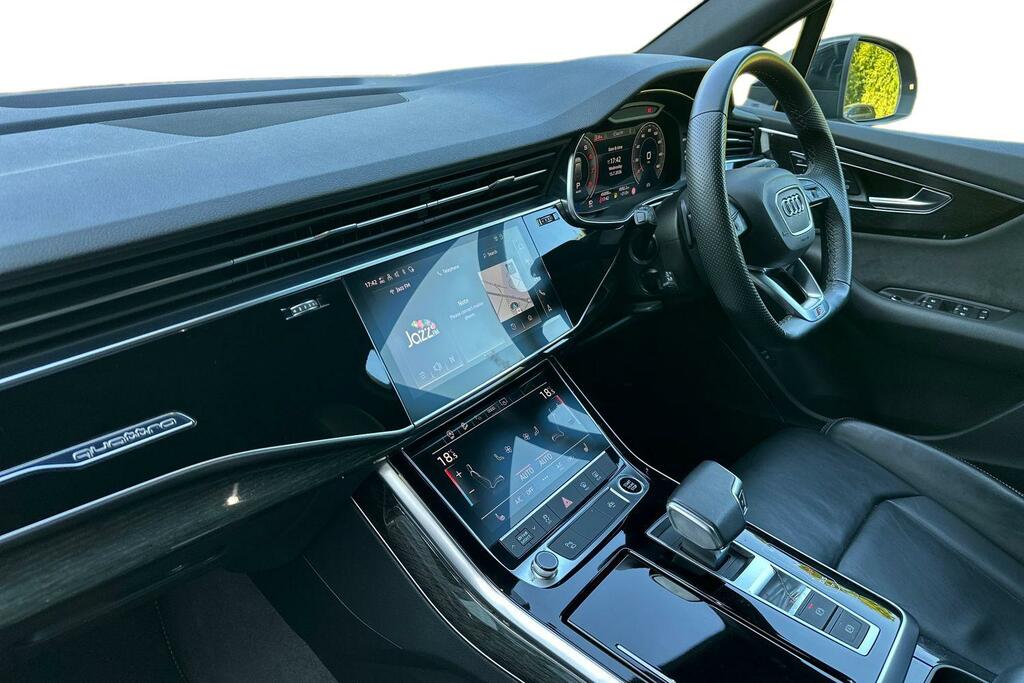 Audi Q7 Audi Q7 Black Edition 55 Tfsi Quattro 340 Ps Tiptr GY22KNM Black #2