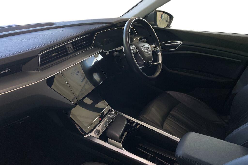 Audi E-tron Audi E-tron 55 Quattro 300,00 Kw VK69UYJ Grey #2