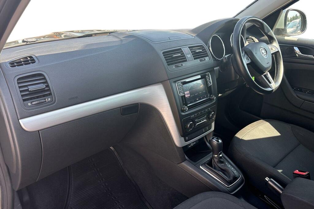 Skoda Yeti Skoda Yeti 1.2 Tsi Se Outdoor Dsg Euro LD17RHK Green #2