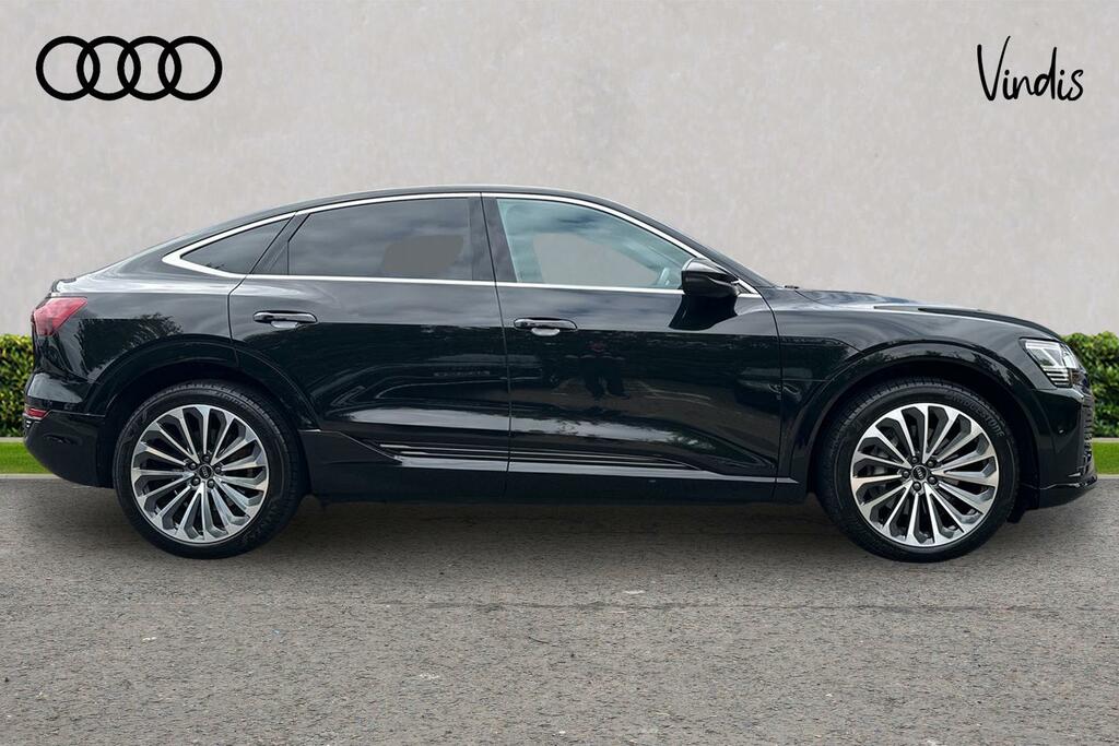Audi Q8 e tron Audi Q8 Sportback S Line 55 E-tron Quattro 300,00 NA23SZR Black #4