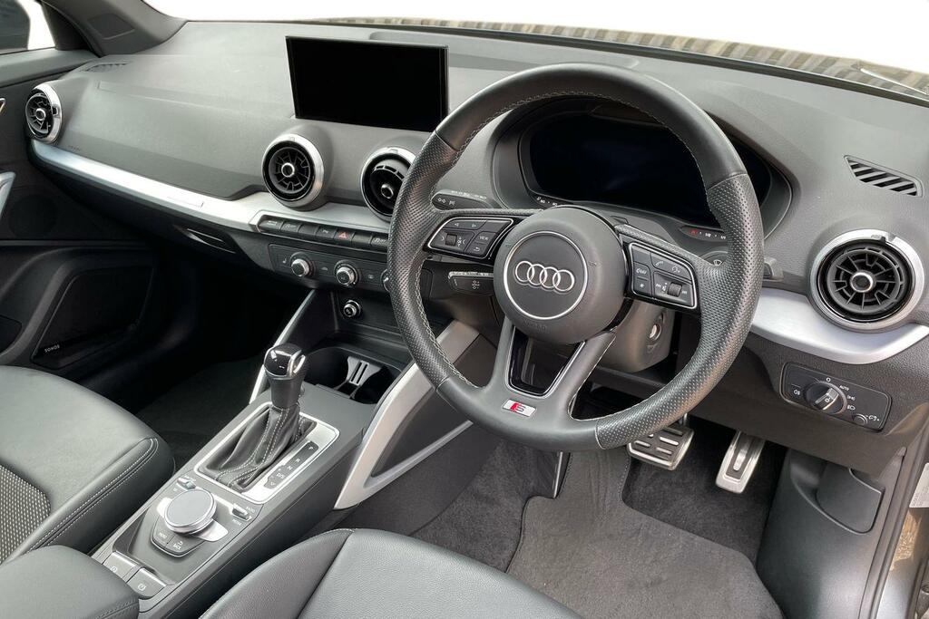 Audi Q2 Audi Q2 S Line 35 Tfsi 150 Ps S Tronic AD23NXW Grey #6
