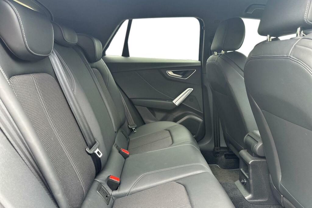 Audi Q2 Audi Estate 35 Tfsi S Line S Tronic Silver #13