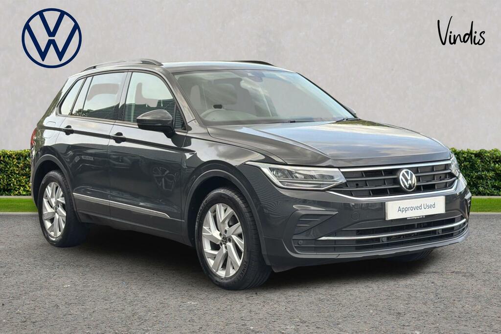 Volkswagen Tiguan 1.5 Tsi 150 Active Dsg White #1