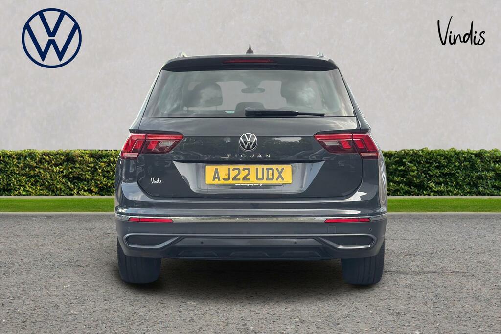 Volkswagen Tiguan 1.5 Tsi 150 Active Dsg White #4