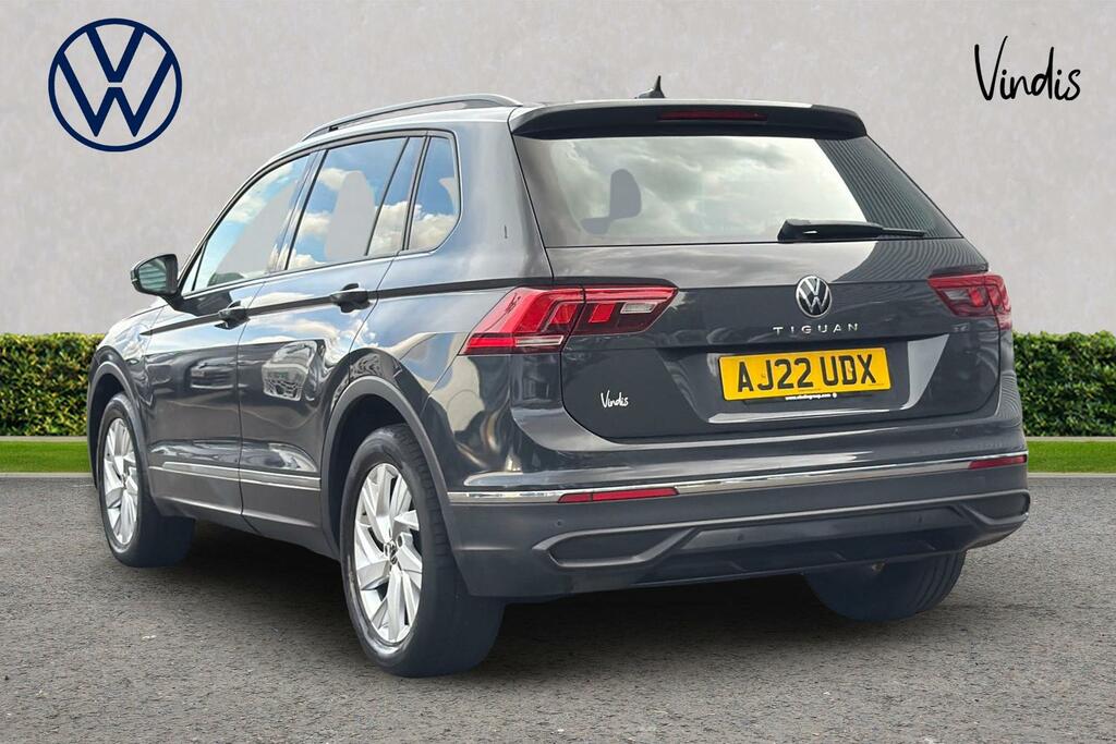 Volkswagen Tiguan 1.5 Tsi 150 Active Dsg White #3