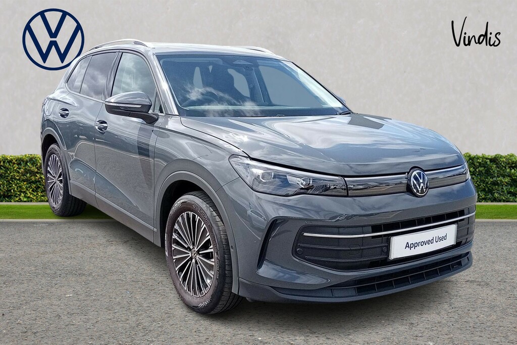 Volkswagen Tiguan Volkswagen Tiguan Match Etsi S-a Grey