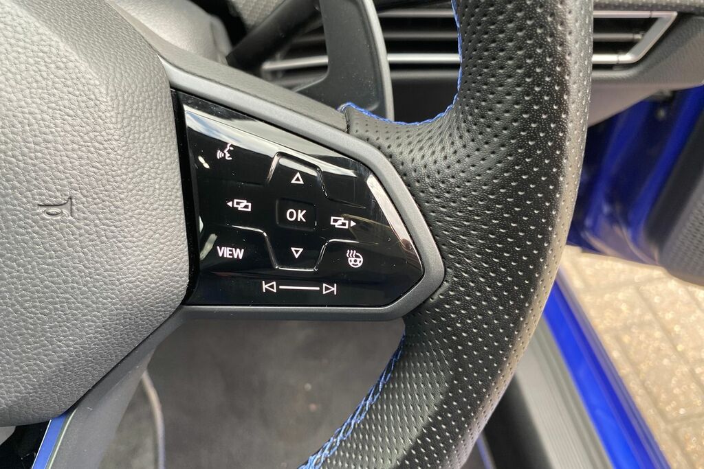 Volkswagen Golf 8 R-line 1.5 Etsi 150Ps 7-Speed Dsg Silver #23