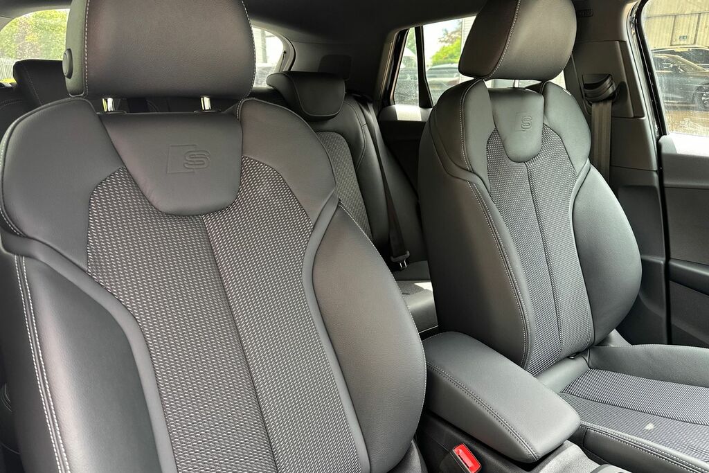 Audi Q2 Audi Q2 Estate 35 Tfsi Black Edition S Tronic Grey #27