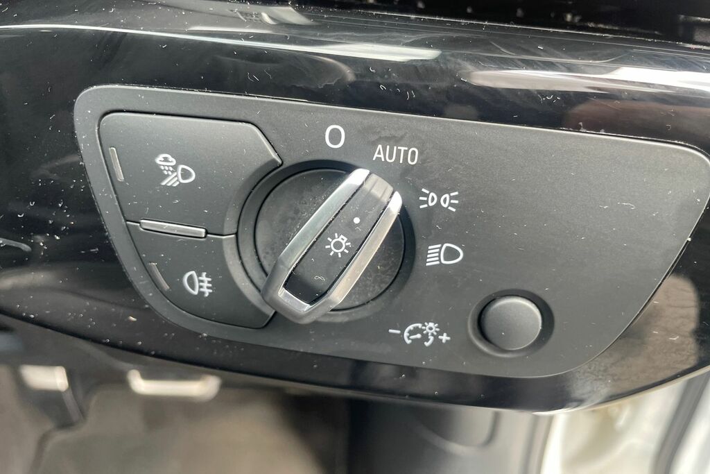 Audi A4 Avant 35 Tfsi Black Edition S Tronic Comfortsound Black #26