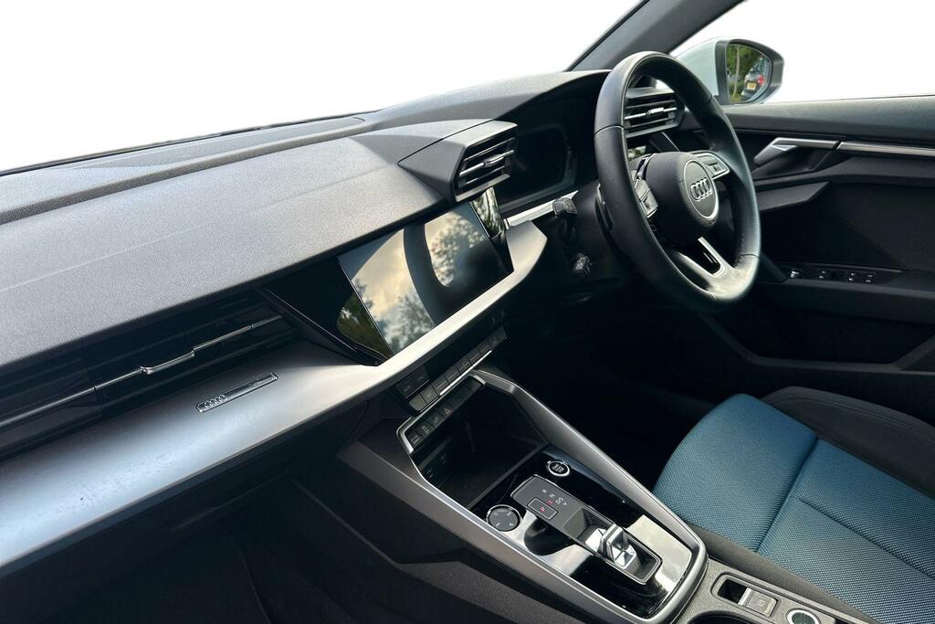 Audi A3 Audi A3 Sportback Sport 40 Tfsi E 204 Ps S Tronic AK25UCX White #2