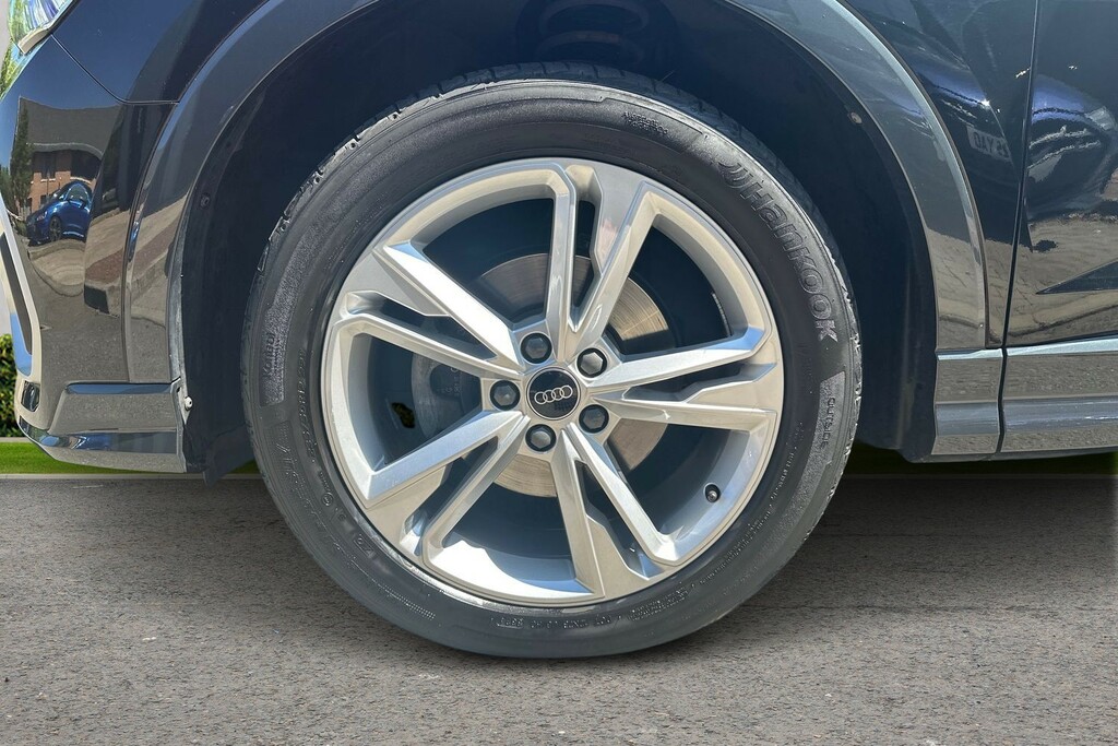 Audi Q3 35 Tfsi Black Edition S Tronic 20 Alloy 202 #5