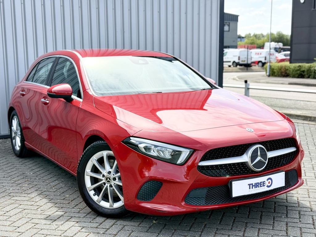 Mercedes-Benz A Class Mercedes-benz A 200 Sport Red