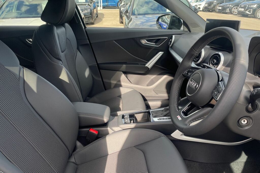 Audi Q2 1.0 Tfsi 30 Sport Euro 6 5-Door Red #14