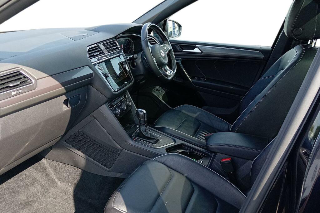 Volkswagen Tiguan Allspace Volkswagen Tiguan Allspace R-line Tech 2.0 Tdi 2Wd AK71OJP Black #2